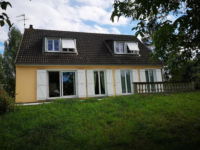 Maison - 155 m² - 9 pièces