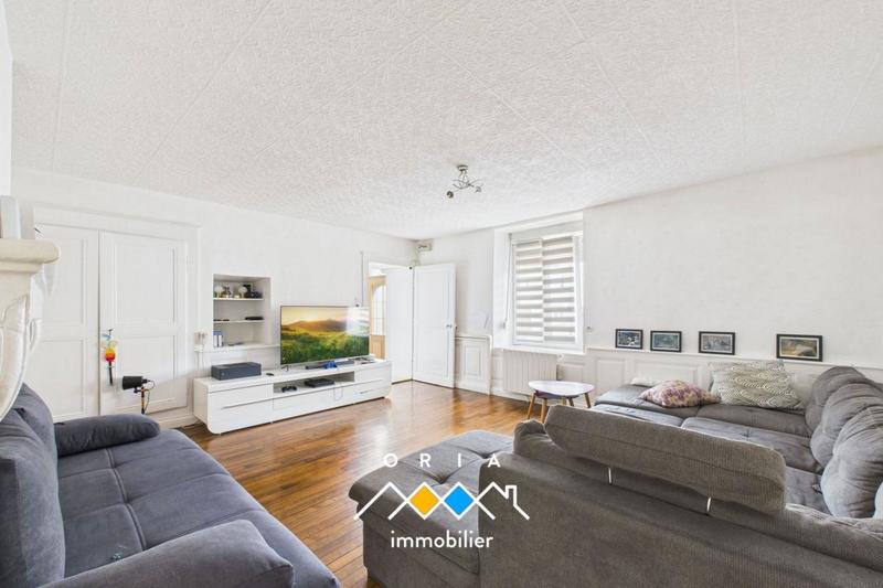 Demeure - 291 m² - 11 pièces