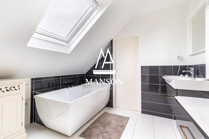 Maison ancienne - 250 m² - 10 pièces