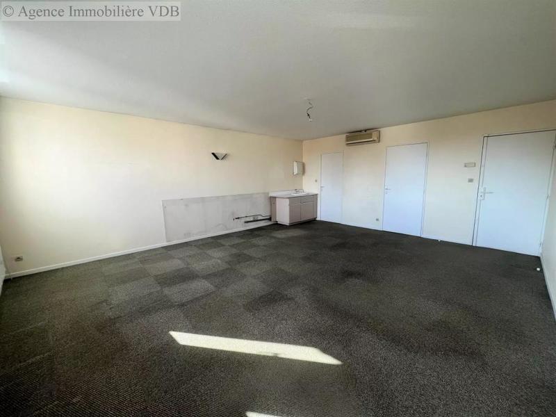 Local commercial - 138 m² - 7 pièces