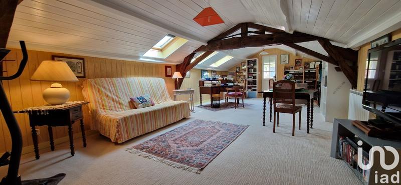 Maison - 204 m² - 9 pièces