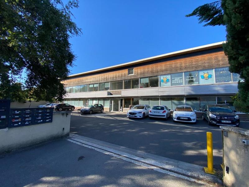 Bureau - 13 m² - 2 pièces