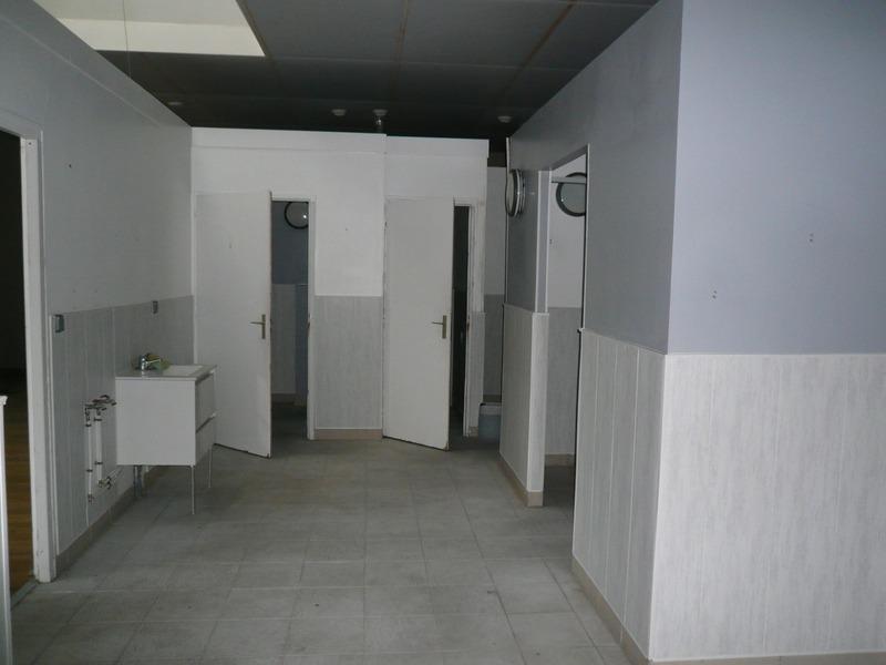 Local commercial - 177 m² - 4 pièces