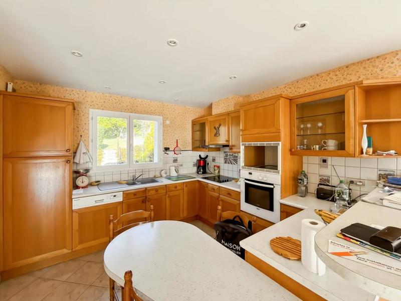 Maison - 177 m² - 7 pièces