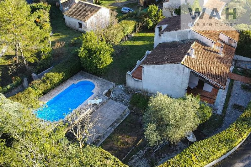 Maison - 99 m² - 4 pièces