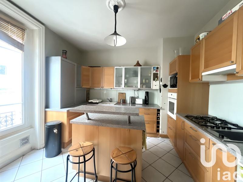 Appartement - 197 m² - 7 pièces