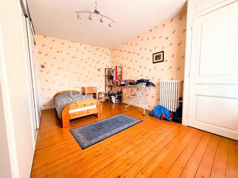 Maison - 289 m² - 12 pièces