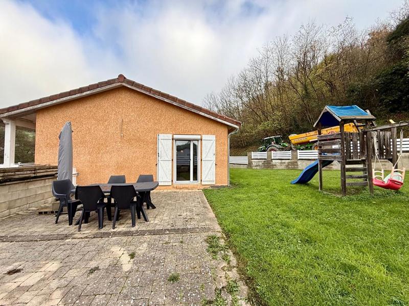 Maison - 93 m² - 5 pièces