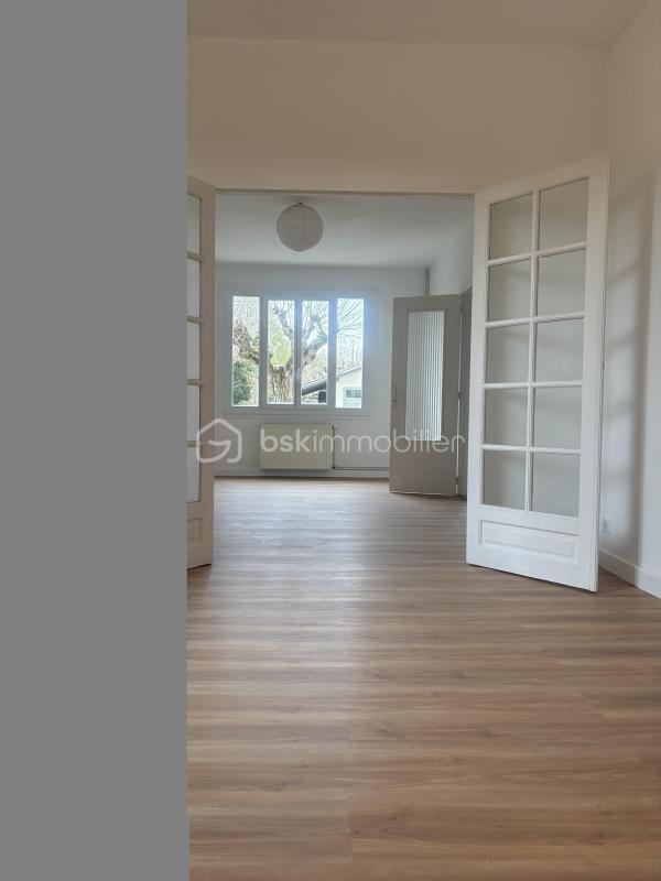 Maison traditionnelle - 140 m² - 5 pièces