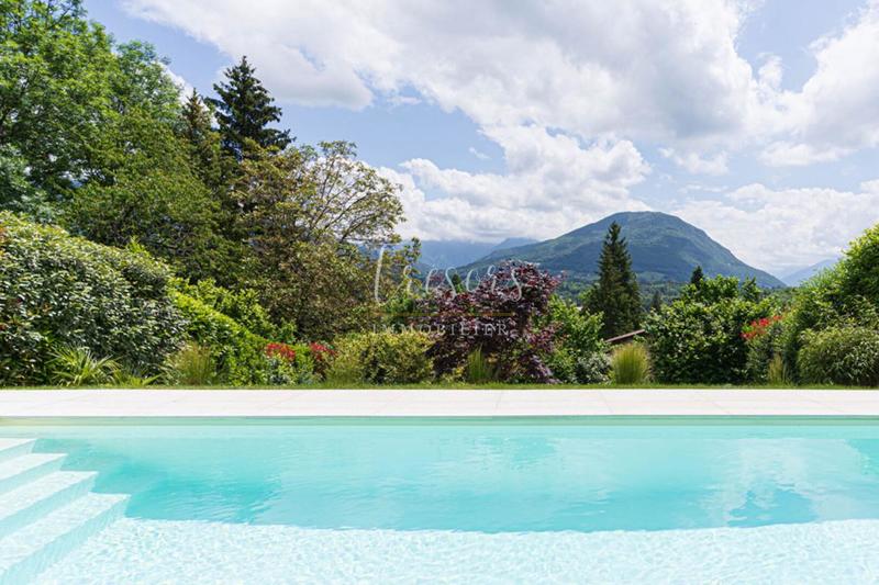 Maison - 160 m² - 8 pièces