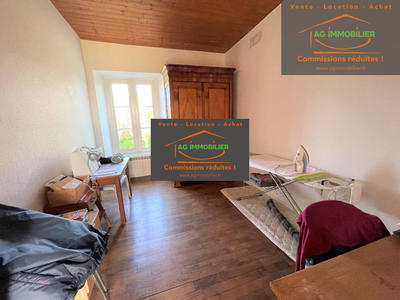 Maison - 380 m² - 5 pièces