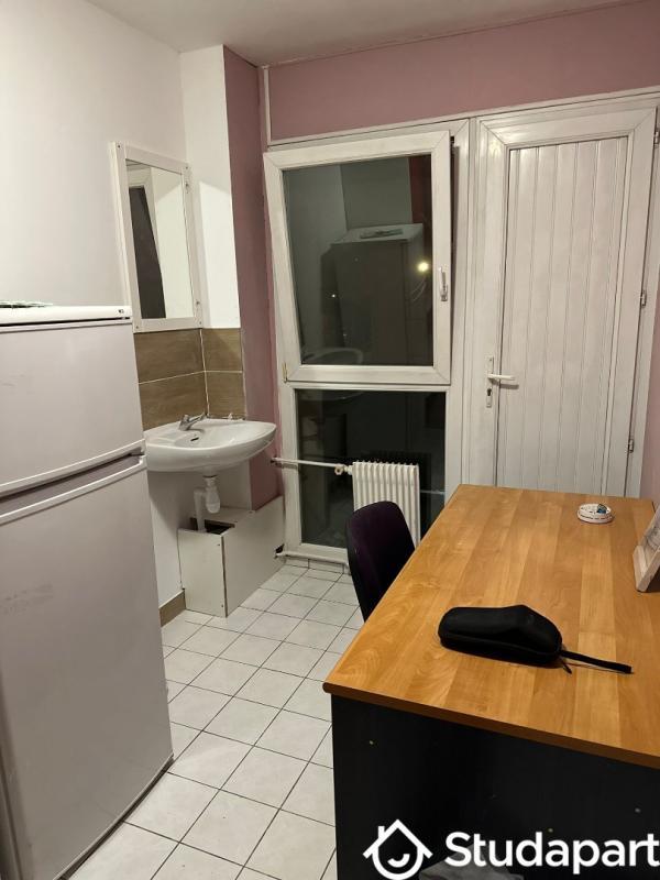 Chambre - 10 m² - 1 pièce