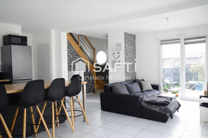 Maison - 94 m² - 5 pièces