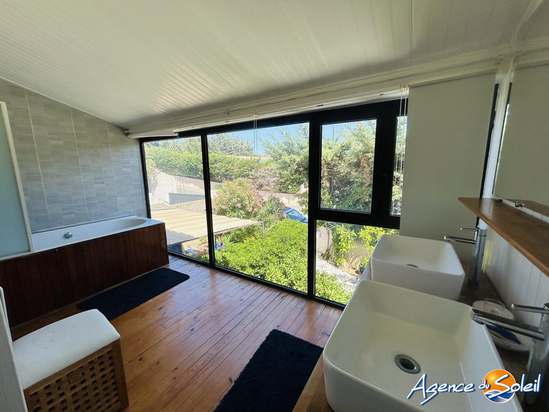 Maison - 181 m² - 6 pièces