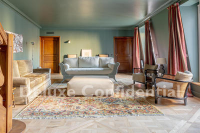 Appartement - 125 m² - 6 pièces