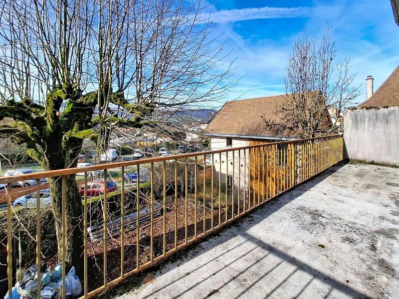 Maison - 177 m² - 7 pièces