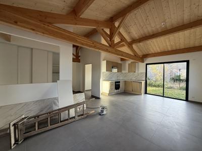Maison - 86 m² - 4 pièces