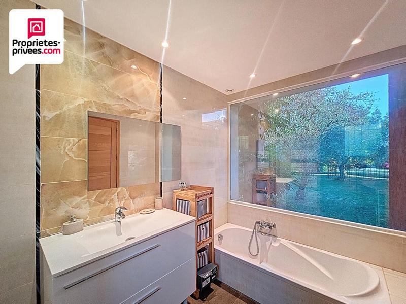 Demeure - 147 m² - 5 pièces