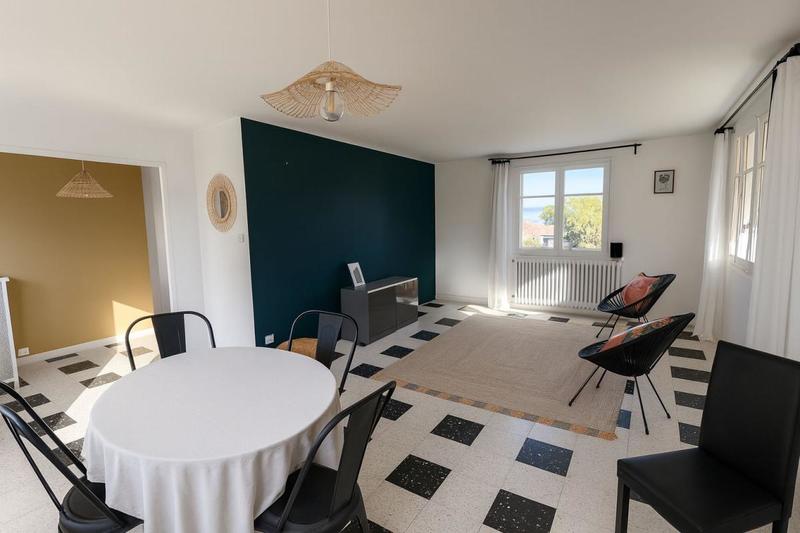 Maison - 187 m² - 7 pièces