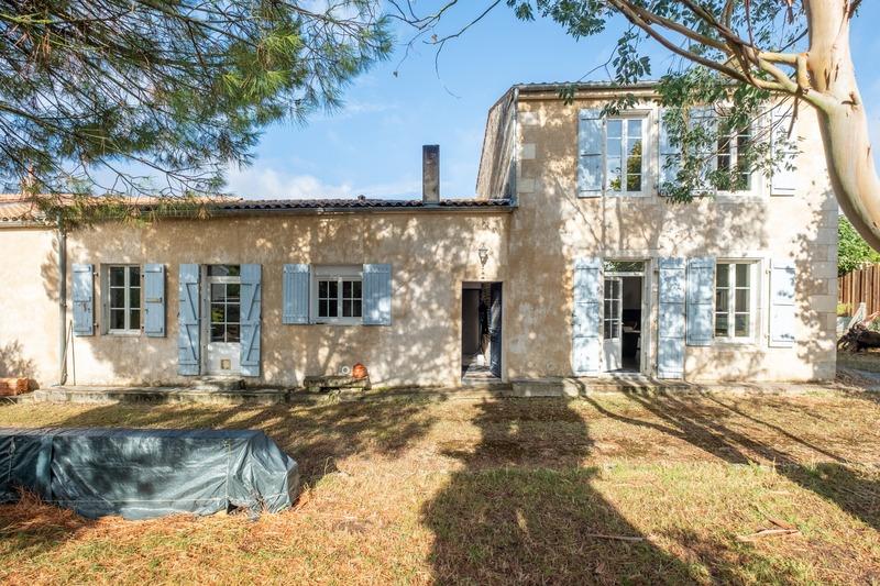 Maison en pierre - 105 m² - 4 pièces