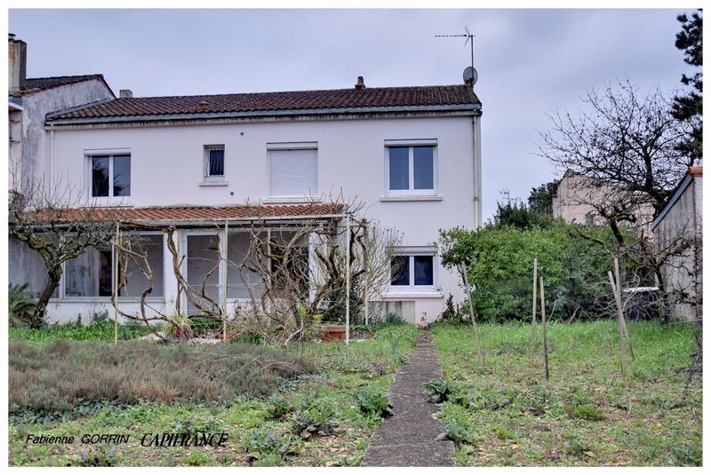 Maison - 156 m² - 8 pièces