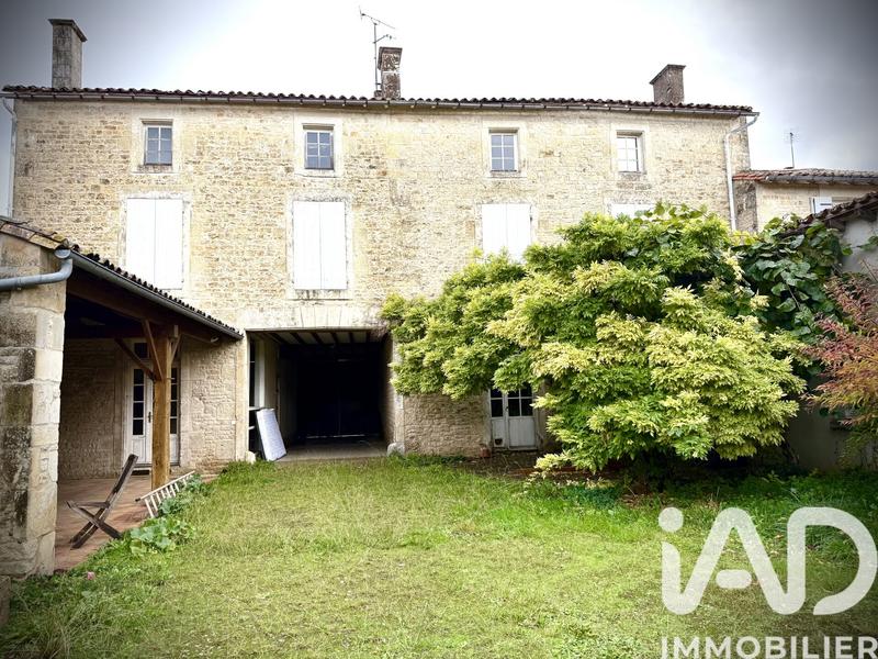 Maison - 337 m² - 11 pièces