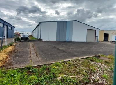 Local commercial - 385 m² - 1 pièce