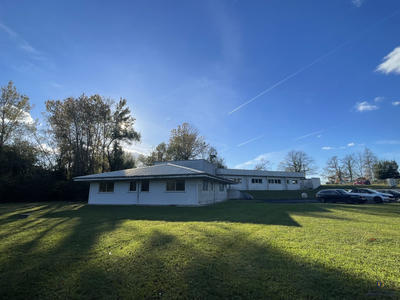 Local d'activités - 655 m²