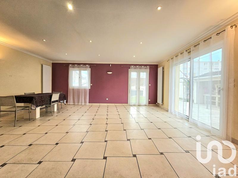 Maison - 140 m² - 5 pièces