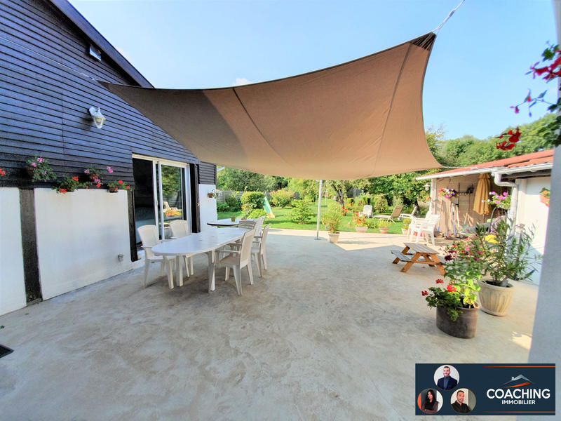 Maison traditionnelle - 198 m² - 6 pièces