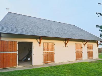 Maison - 220 m² - 7 pièces