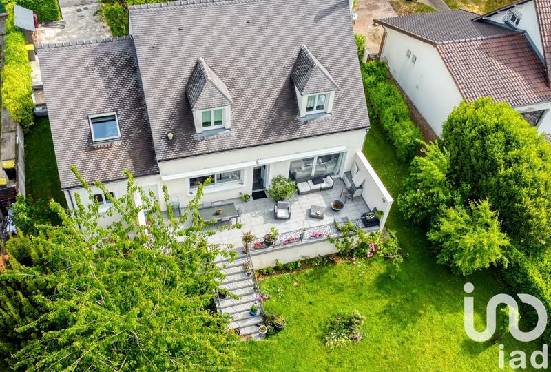 Maison de maîtres - 200 m² - 7 pièces