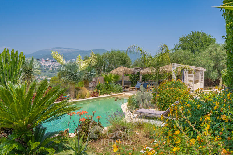 Villa - 220 m² - 5 pièces