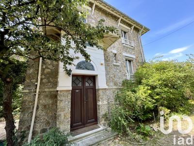 Maison - 205 m² - 9 pièces