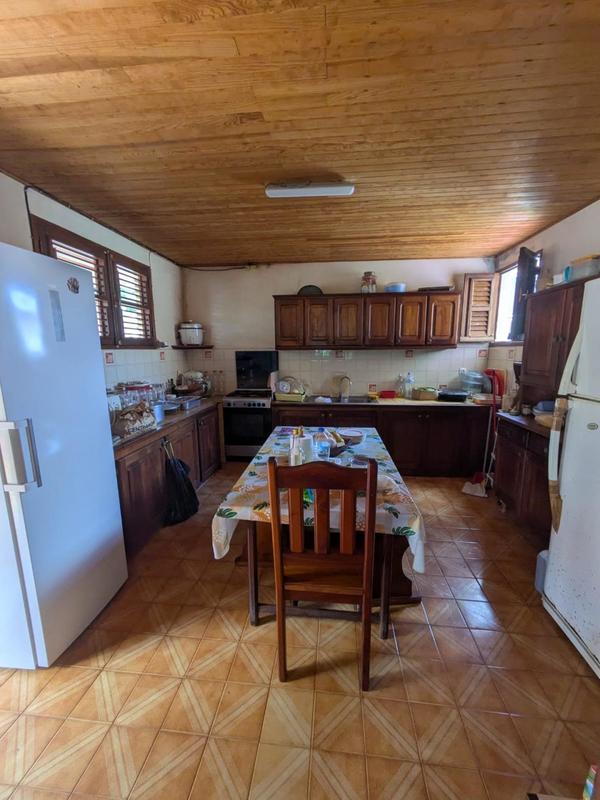 Maison - 200 m² - 6 pièces