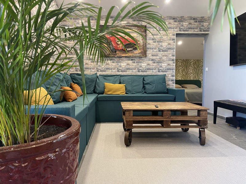 Propriété - 350 m² - 8 pièces