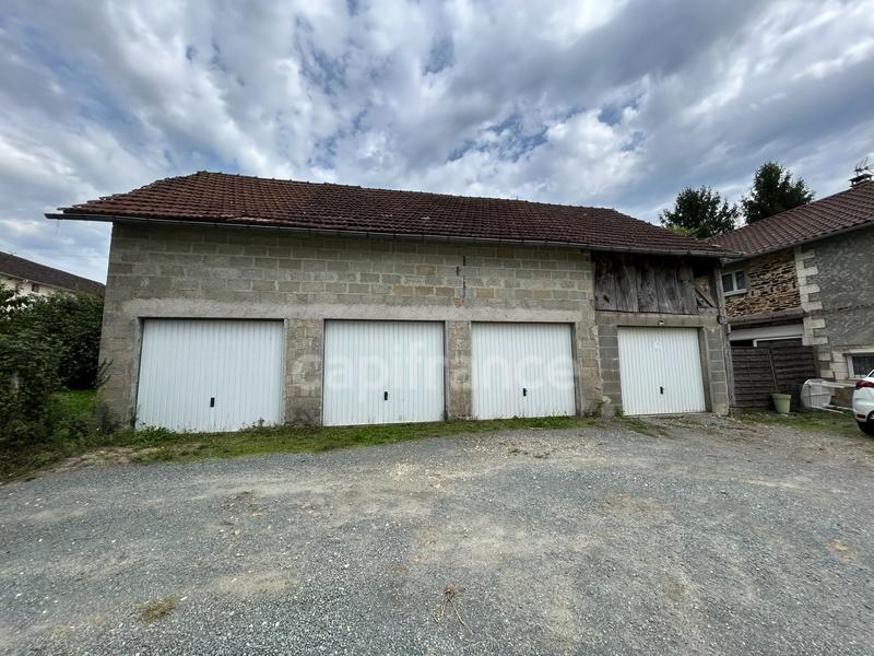 Maison - 387 m² - 15 pièces