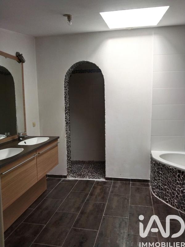 Maison - 90 m² - 3 pièces