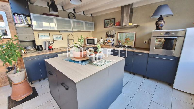 Maison - 167 m² - 6 pièces