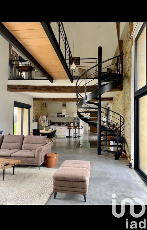 Maison - 252 m² - 10 pièces