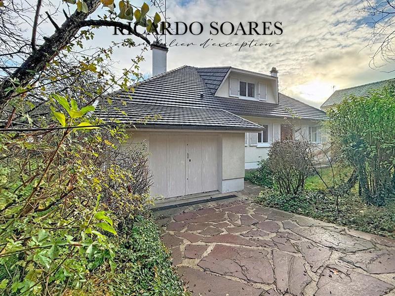 Maison - 178 m² - 8 pièces