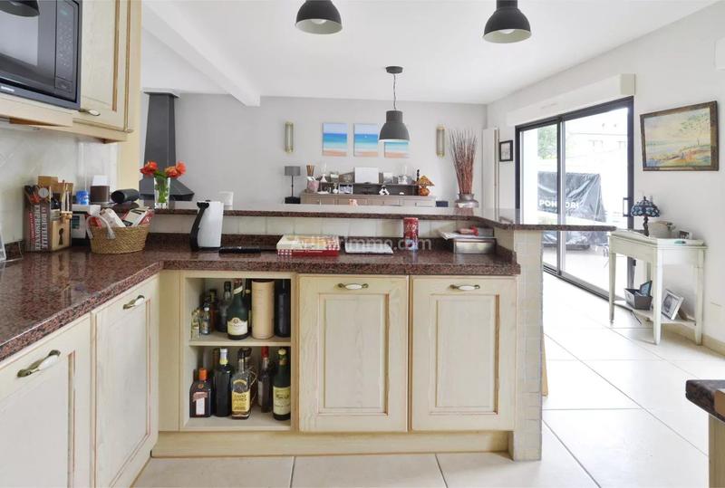 Maison - 210 m² - 7 pièces