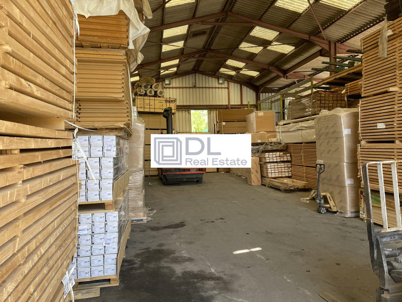 Terrain commercial - 5 400 m²