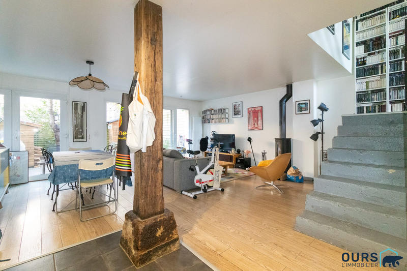 Maison - 92 m² - 5 pièces