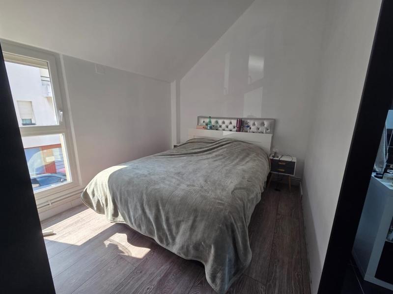 Maison - 215 m² - 10 pièces