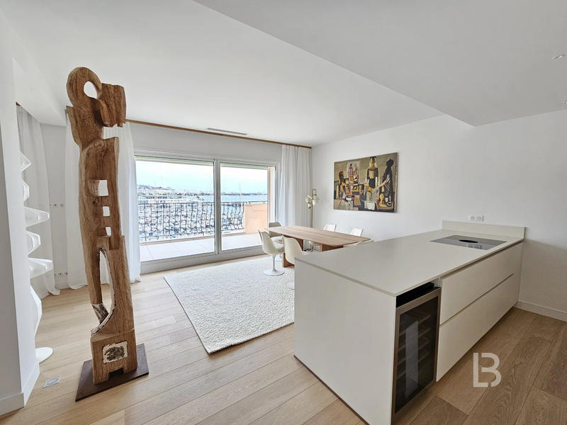 Appartement - 121 m² - 4 pièces