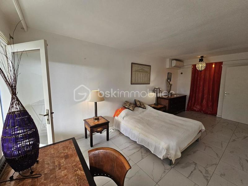 Appartement - 82 m² - 3 pièces