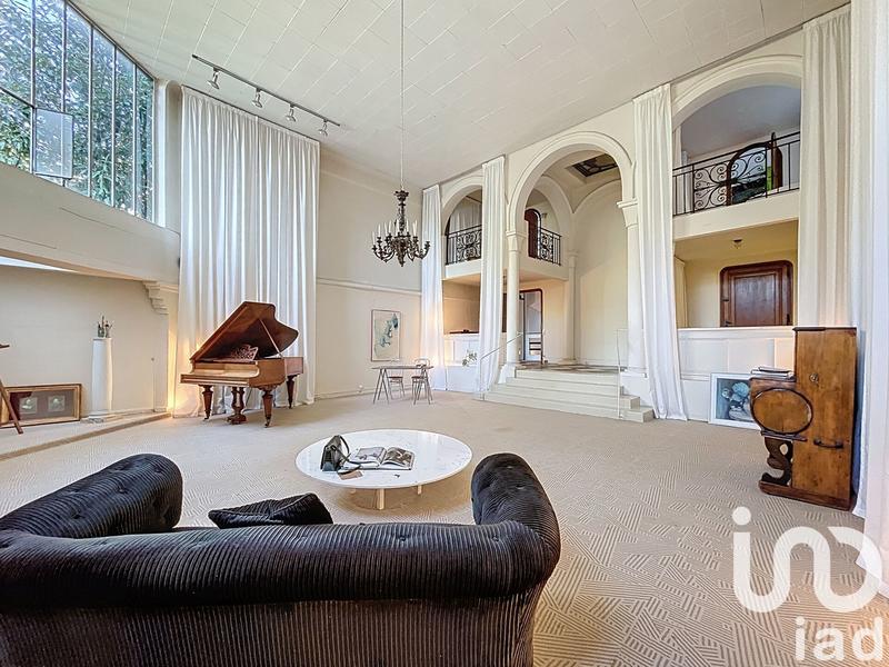 Appartement - 204 m² - 6 pièces