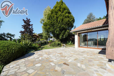 Maison - 227 m² - 8 pièces