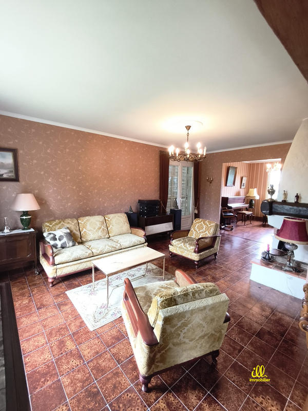 Maison - 177 m² - 7 pièces